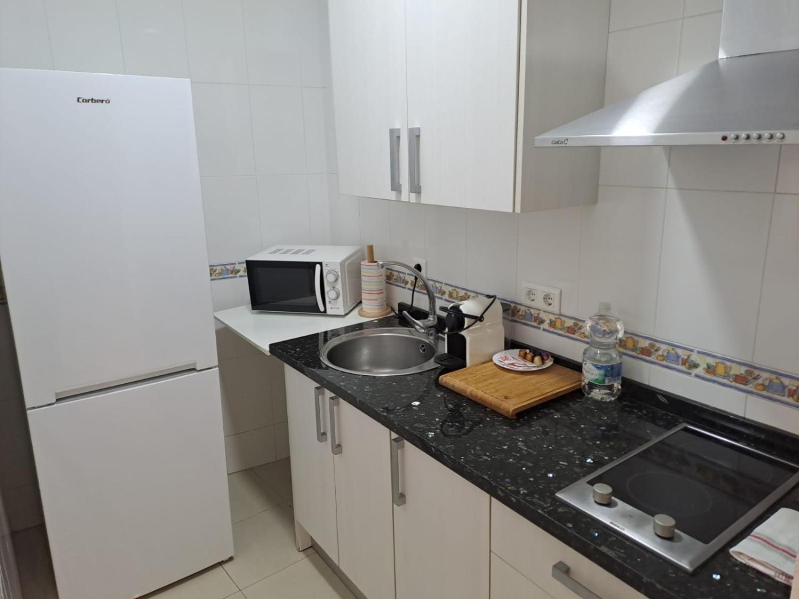 El Marques San Juan 1 Apartment Малага Екстериор снимка
